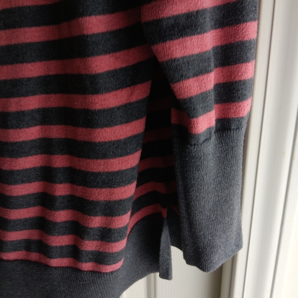 Pullover shirt - Picture 2 of 4